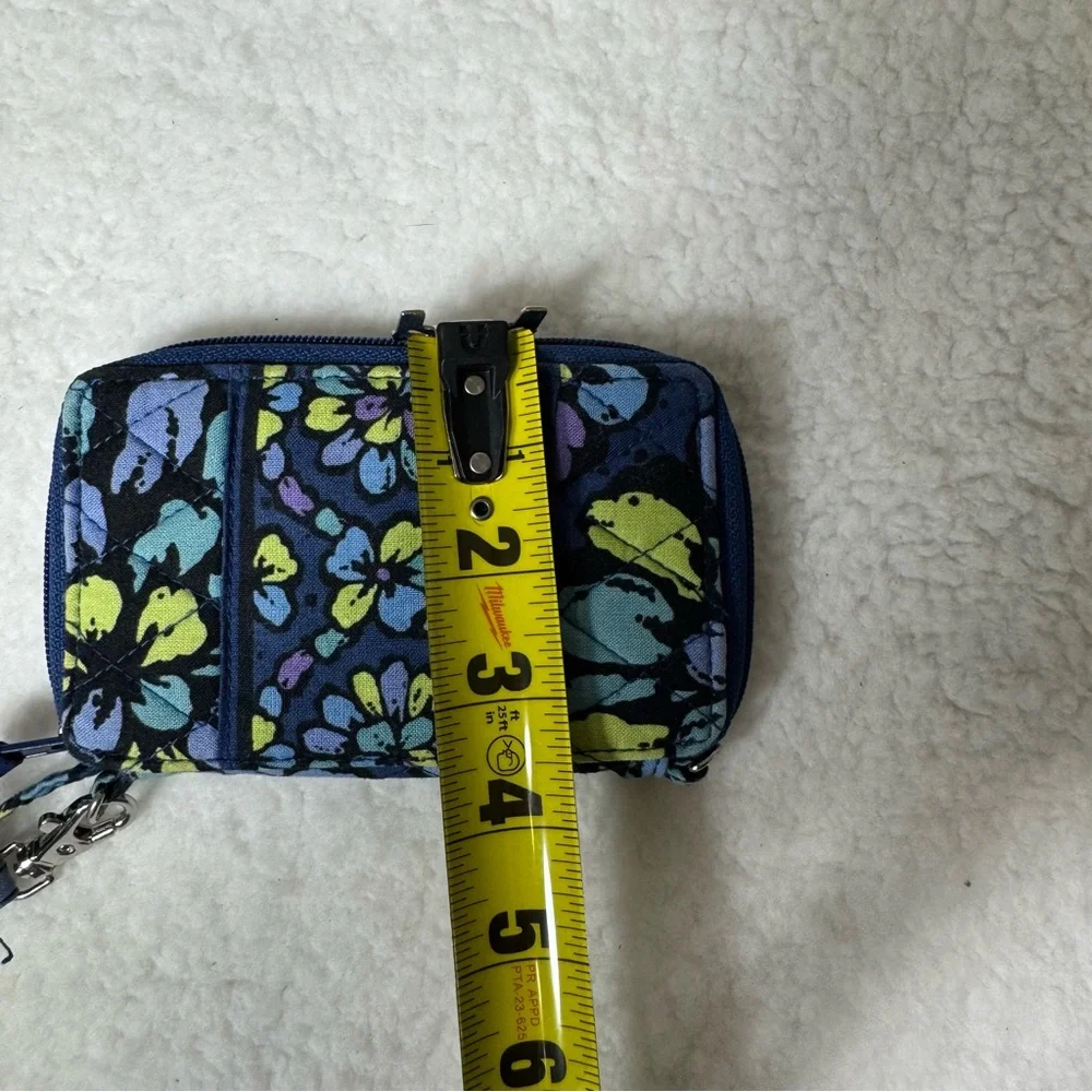Vera Bradley Floral Zip Around‎ Wallet Wristlet Blue Green Organizer